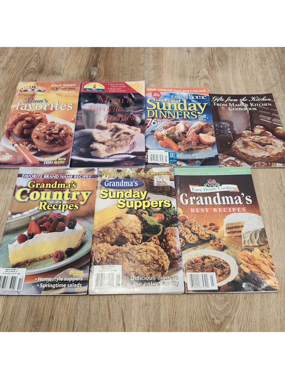 (7) Vtg Family Favorites Cookbook Mom's Grandma's Recipes Booklet Sunday Dinner